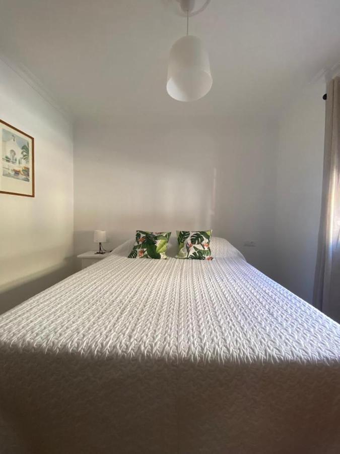 Apartamento Familiar En Barrio Reina Victoria Huelva Exterior foto